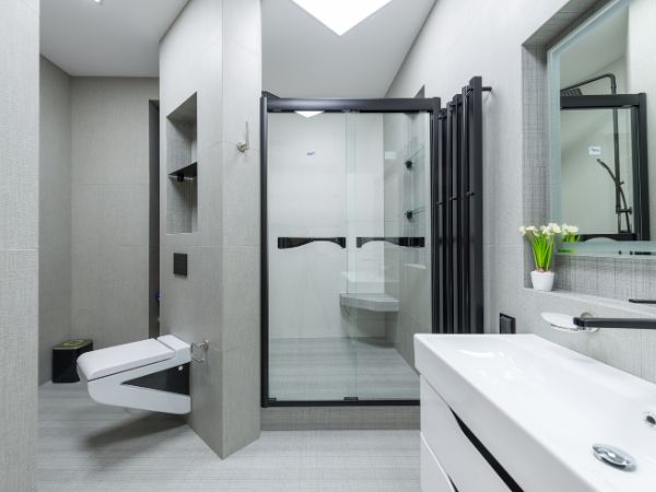 Rozwiązanie problemu braku miejsca w łazience - Miska WC wisząca - idealne rozwiązanie dla małych przestrzeni